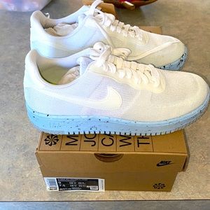 Brand new with tags Nike Air Force 1 FlyKnit sneakers Size 9
